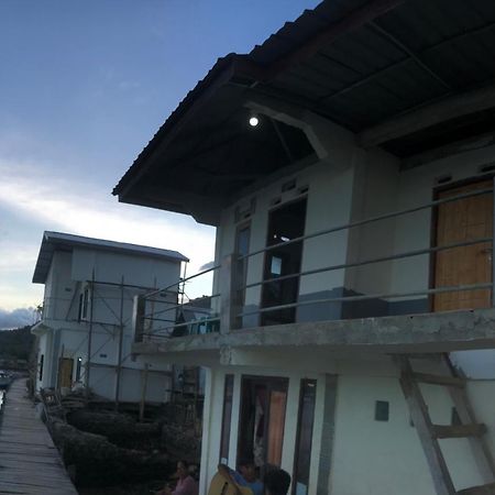 Ora Komodo Home Stay Exterior photo