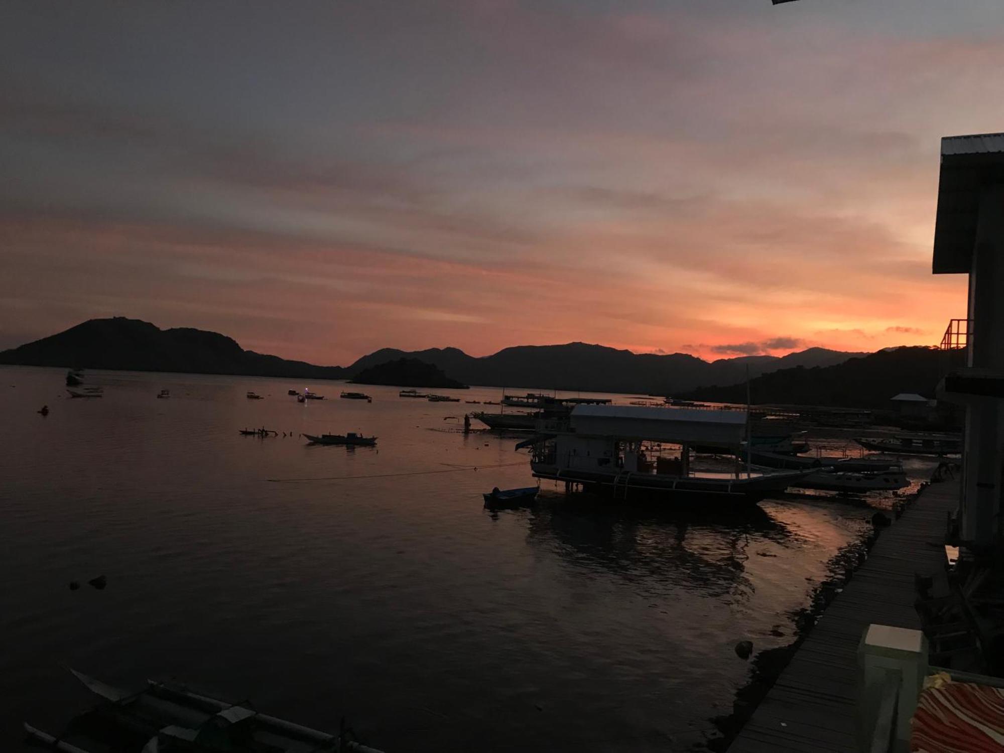 Ora Komodo Home Stay Exterior photo