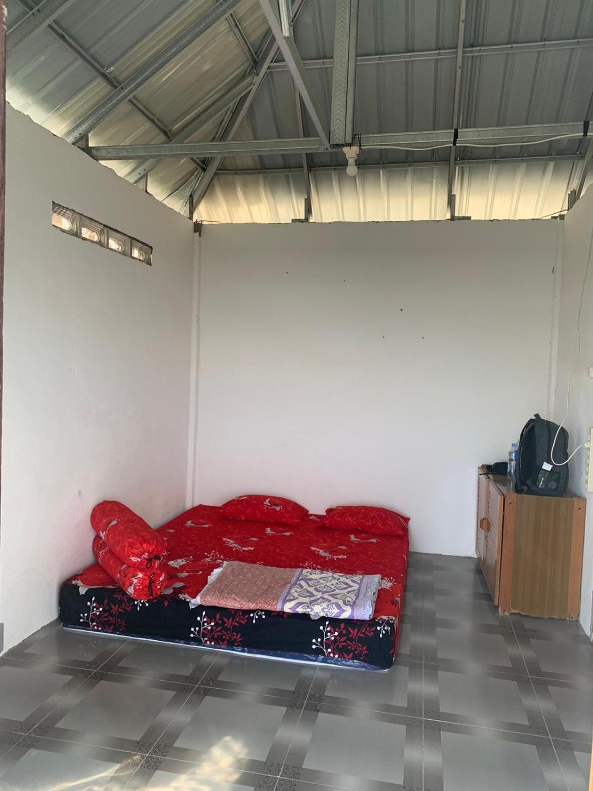 Ora Komodo Home Stay Exterior photo