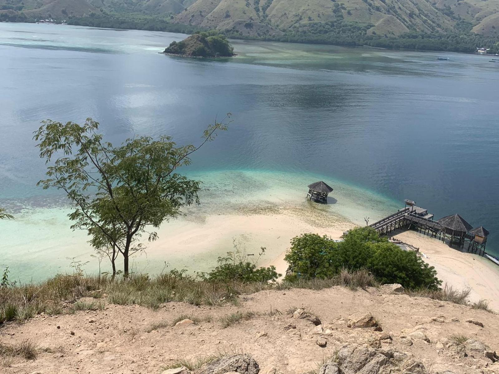 Ora Komodo Home Stay Exterior photo